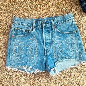 Levi’s western stitch shorts